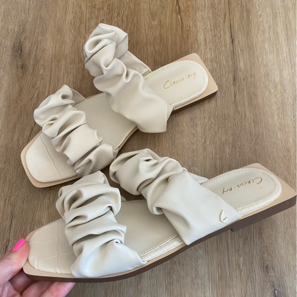 Sam Edelman Circus Cream Iggy Sandals